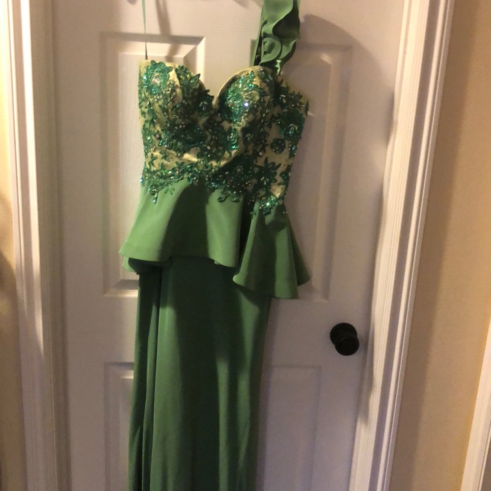 Dress/ clothes